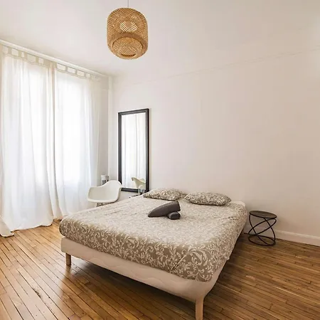 A - Pres De La Cathedrale - Fr-1-870-11 Apartment *